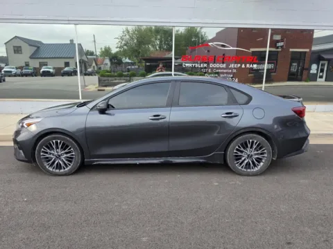 More photos of 2022 Kia Forte GT-Line at Glass Capital CDJR, IN