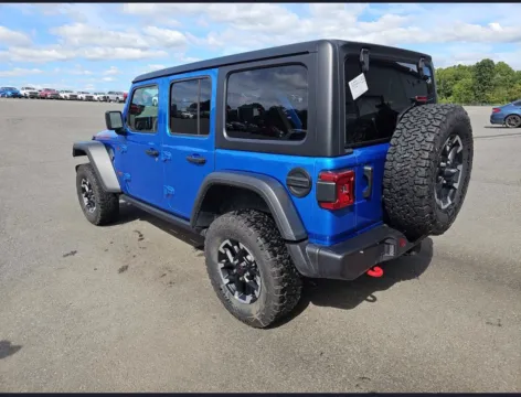 More photos of 2025 Jeep Wrangler Rubicon at Glass Capital CDJR, IN