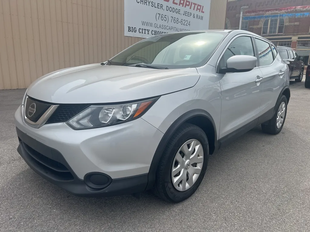Silver 2019 Nissan Rogue Sport S for sale in Dunkirk, IN