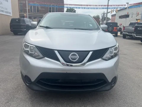 More photos of 2019 Nissan Rogue Sport S at Glass Capital CDJR, IN