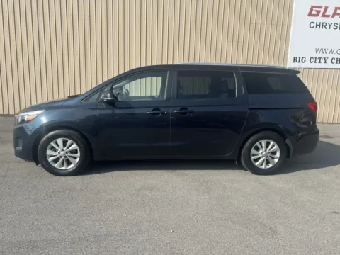 More photos of 2016 Kia Sedona LX at Glass Capital CDJR, IN