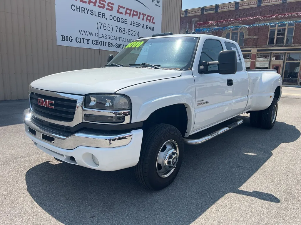 White 2006 GMC Sierra 3500 SLE2 for sale in Dunkirk, IN