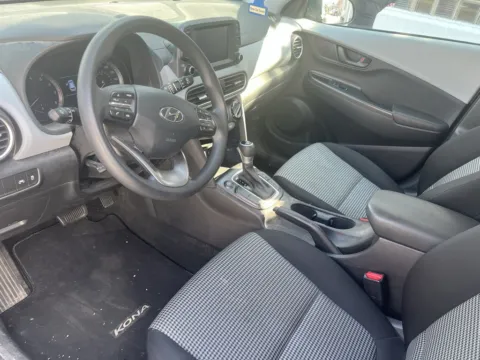 More photos of 2019 Hyundai Kona SE at Glass Capital CDJR, IN