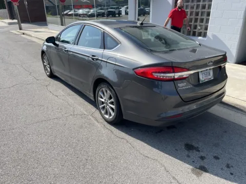 Photos of 2017 Ford Fusion SE for sale in Dunkirk, IN at Glass Capital CDJR