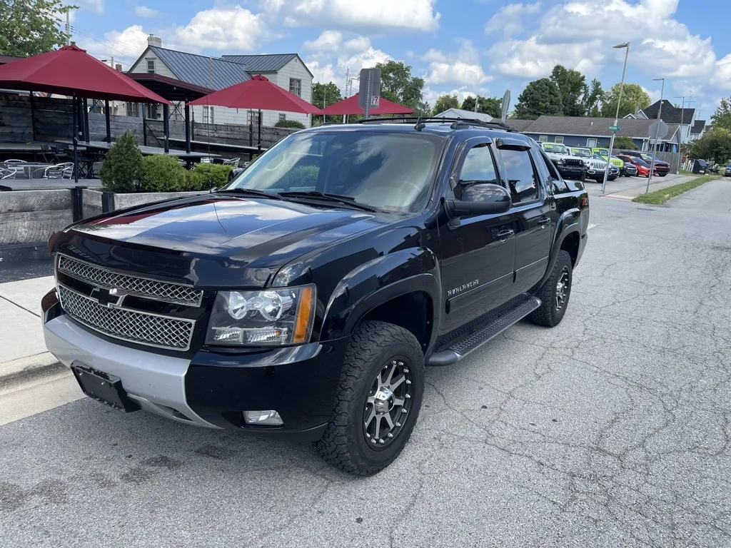 Black 2013 Chevrolet Avalanche 1500 LT for sale in Dunkirk, IN