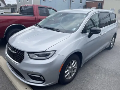 Silver 2024 Chrysler Pacifica Touring L for sale in Dunkirk, IN