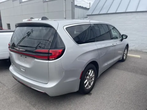 More photos of 2024 Chrysler Pacifica Touring L at Glass Capital CDJR, IN