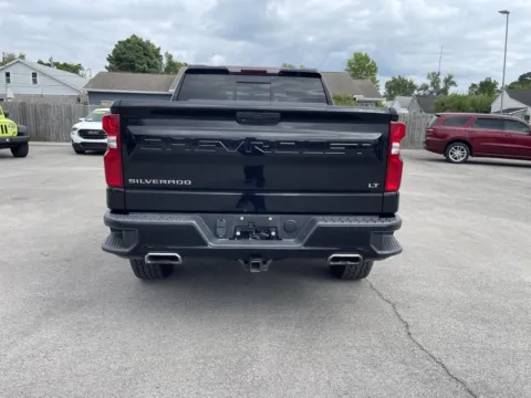 More photos of 2020 Chevrolet Silverado 1500 LT Trail Boss at Glass Capital CDJR, IN