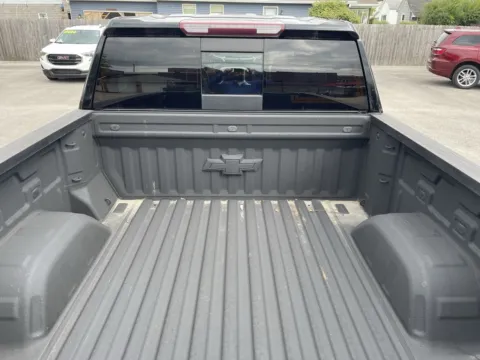 More photos of 2020 Chevrolet Silverado 1500 LT Trail Boss at Glass Capital CDJR, IN