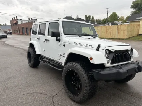 White 2015 Jeep Wrangler Unlimited Rubicon for sale in Dunkirk, IN
