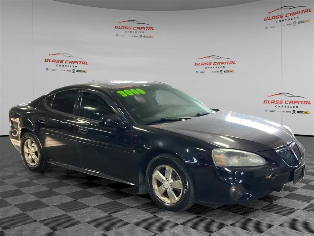 Used 2007 Pontiac Grand Prix GP with VIN 2G2WP582071180303 for sale in Saint Marys, OH