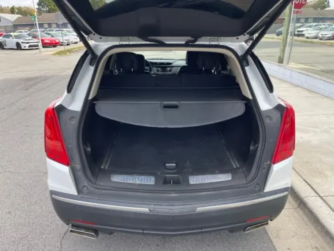 More photos of 2019 Cadillac XT5 Luxury at Glass Capital CDJR, IN