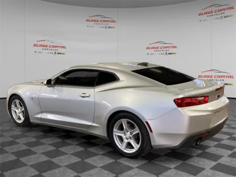 More photos of 2018 Chevrolet Camaro 1LT at Glass Capital CDJR, IN