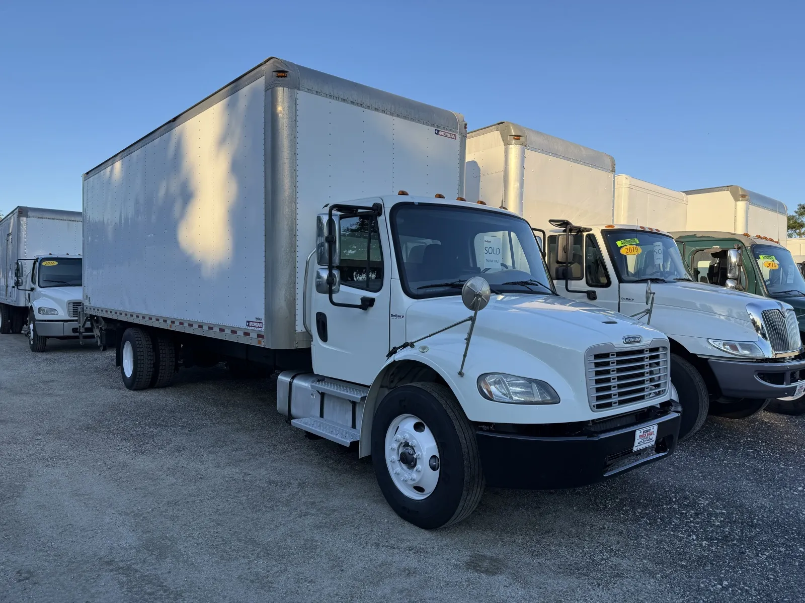 White 2018 Freightliner M2 106 for sale in Sanford, FL