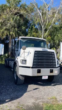 White 2015 Freightliner 108 SD for sale in Sanford, FL