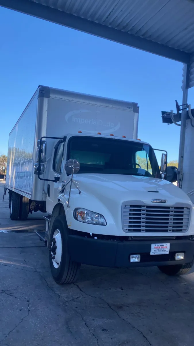 2018 Freightliner M2 106 for sale in Sanford, FL