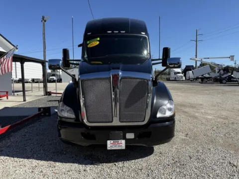 Another view of 2021 Kenworth T680 for sale in Sanford, FL at DeBary Truck Sales