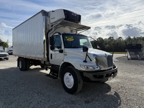 More photos of 2020 International MV607 at DeBary Truck Sales, FL
