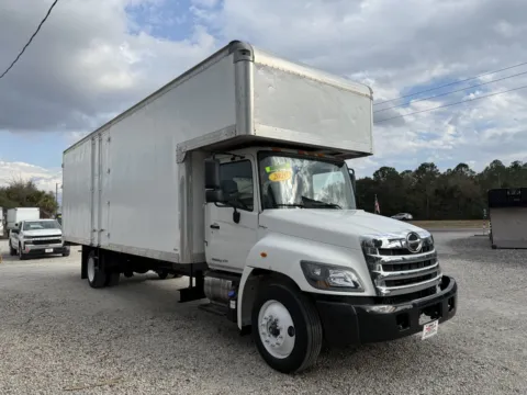 More photos of 2020 Hino 268 at DeBary Truck Sales, FL