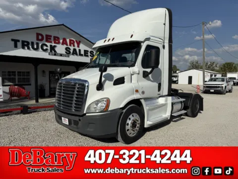 White 2019 Freightliner Cascadia for sale in Sanford, FL