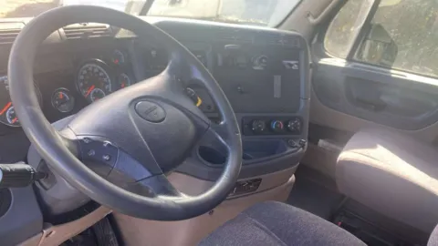 Another view of 2019 Freightliner Cascadia for sale in Sanford, FL at DeBary Truck Sales