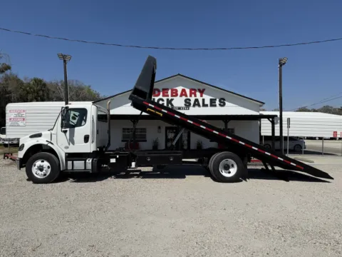 More photos of 2020 Freightliner M2 106 at DeBary Truck Sales, FL