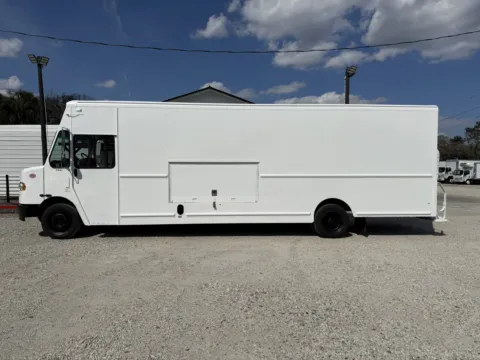 More photos of 2017 Freightliner MT55 Chassis at DeBary Truck Sales, FL