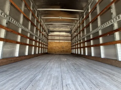 More photos of 2019 Chevrolet 4500 HD at DeBary Truck Sales, FL