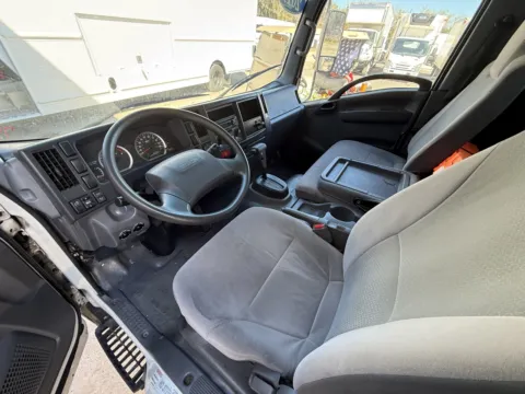 More photos of 2019 Chevrolet 4500 HD at DeBary Truck Sales, FL