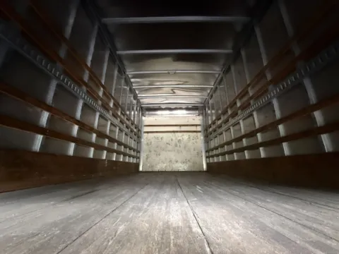 More photos of 2020 Chevrolet 4500 at DeBary Truck Sales, FL