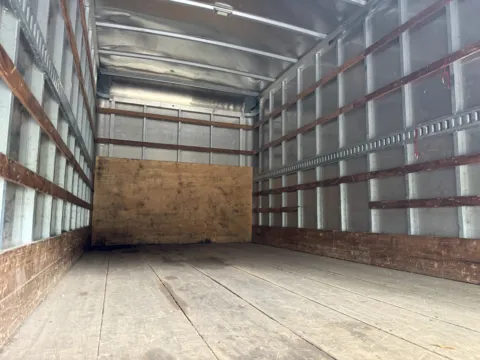 More photos of 2019 Chevrolet 4500 at DeBary Truck Sales, FL