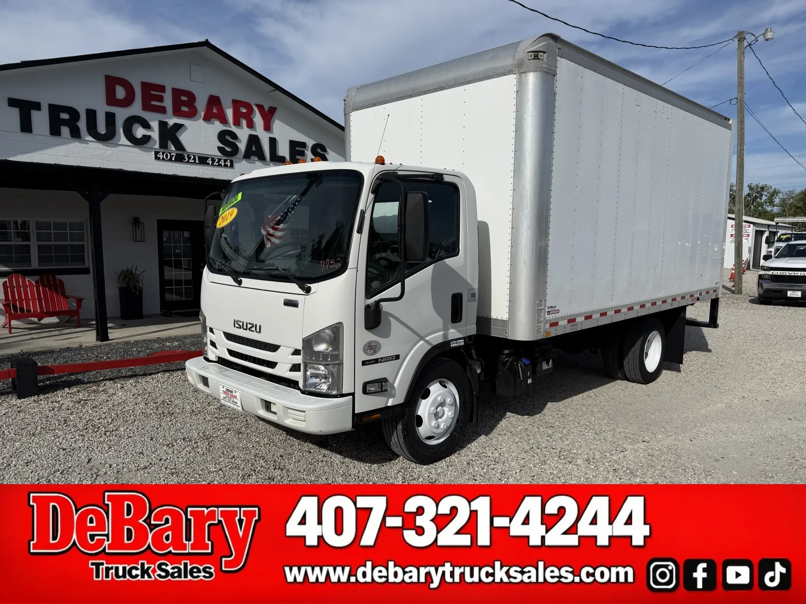 2019 Isuzu NRR's photo
