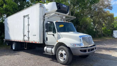 2019 International DuraStar 4300 for sale in Sanford, FL