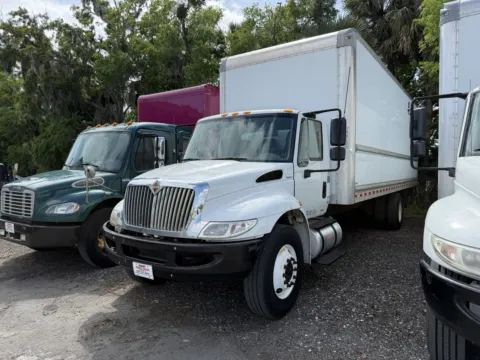 White 2019 International DuraStar 4300 for sale in Sanford, FL