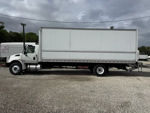 More photos of 2019 International DuraStar 4300 at DeBary Truck Sales, FL