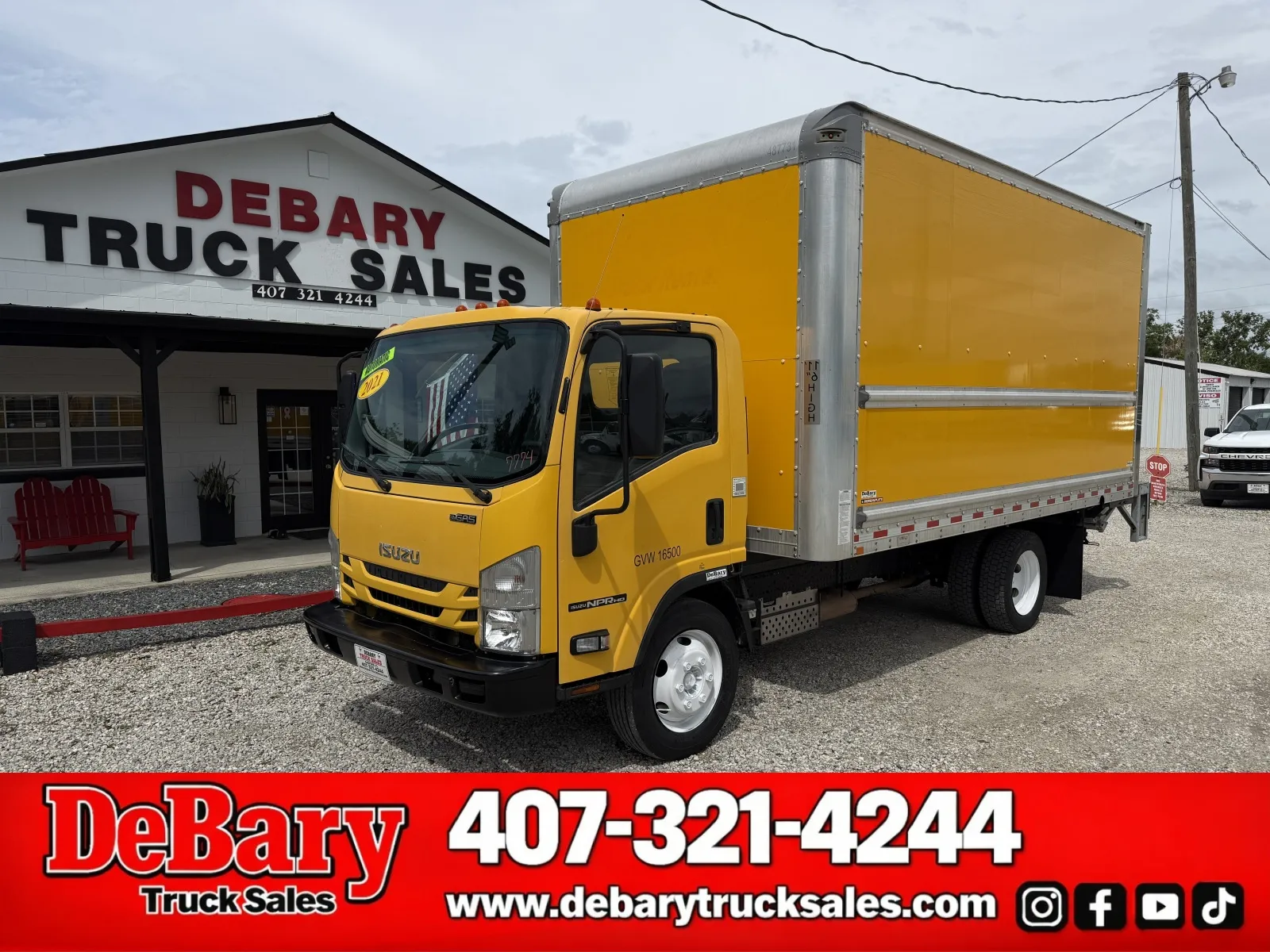 2021 Isuzu NPR-HD's photo