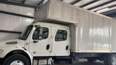 White 2018 Freightliner M2 106 for sale in Sanford, FL