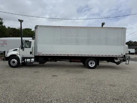 More photos of 2018 International DuraStar 4300 at DeBary Truck Sales, FL