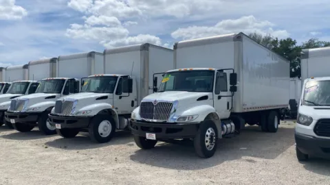 2018 International DuraStar 4300 for sale in Sanford, FL