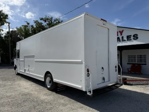 More photos of 2017 Freightliner MT55 Chassis at DeBary Truck Sales, FL