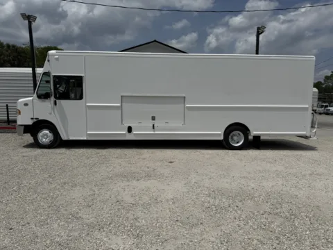 More photos of 2017 Freightliner MT55 Chassis at DeBary Truck Sales, FL