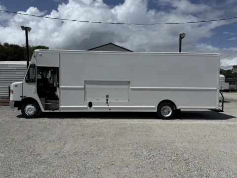 More photos of 2017 Freightliner MT55 Chassis at DeBary Truck Sales, FL
