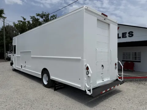 More photos of 2017 Freightliner MT55 Chassis at DeBary Truck Sales, FL