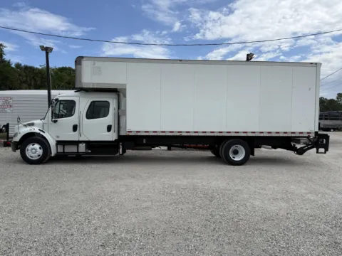 More photos of 2016 Freightliner M2 106 at DeBary Truck Sales, FL