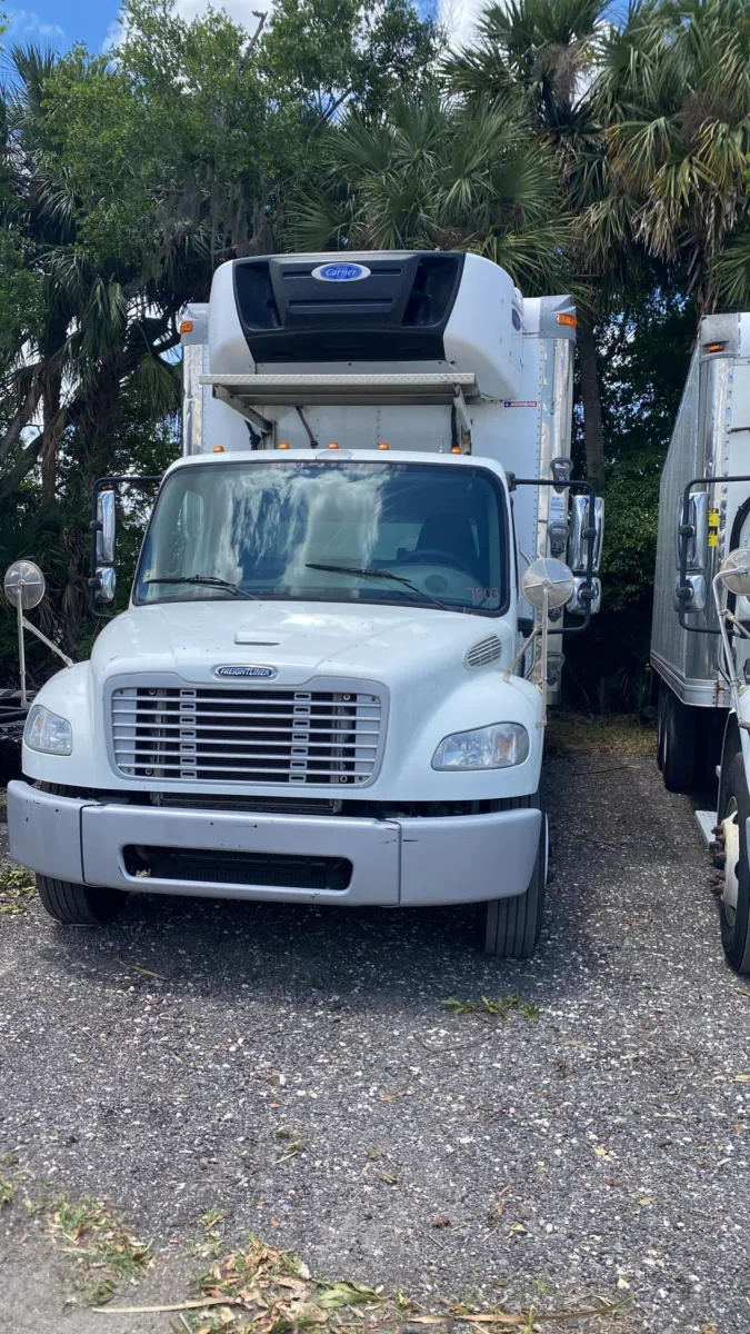 White 2018 Freightliner M2 106 for sale in Sanford, FL