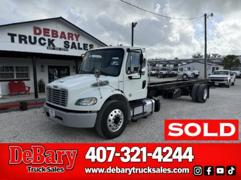 White 2019 Freightliner M2 106 for sale in Sanford, FL