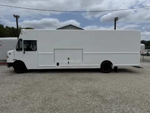 More photos of 2017 Freightliner MT55 Chassis at DeBary Truck Sales, FL