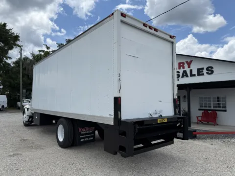 More photos of 2006 International DuraStar 4300 at DeBary Truck Sales, FL
