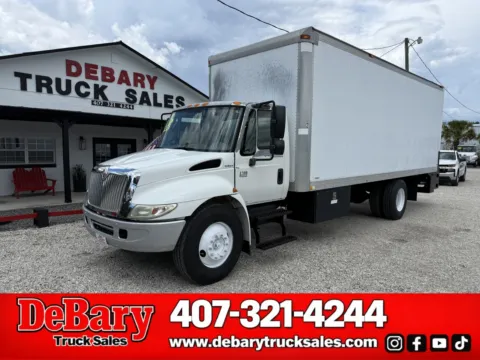 White 2006 International DuraStar 4300 for sale in Sanford, FL