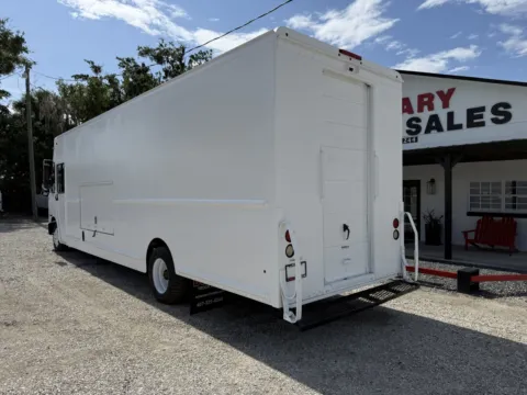 More photos of 2017 Freightliner MT55 Chassis at DeBary Truck Sales, FL